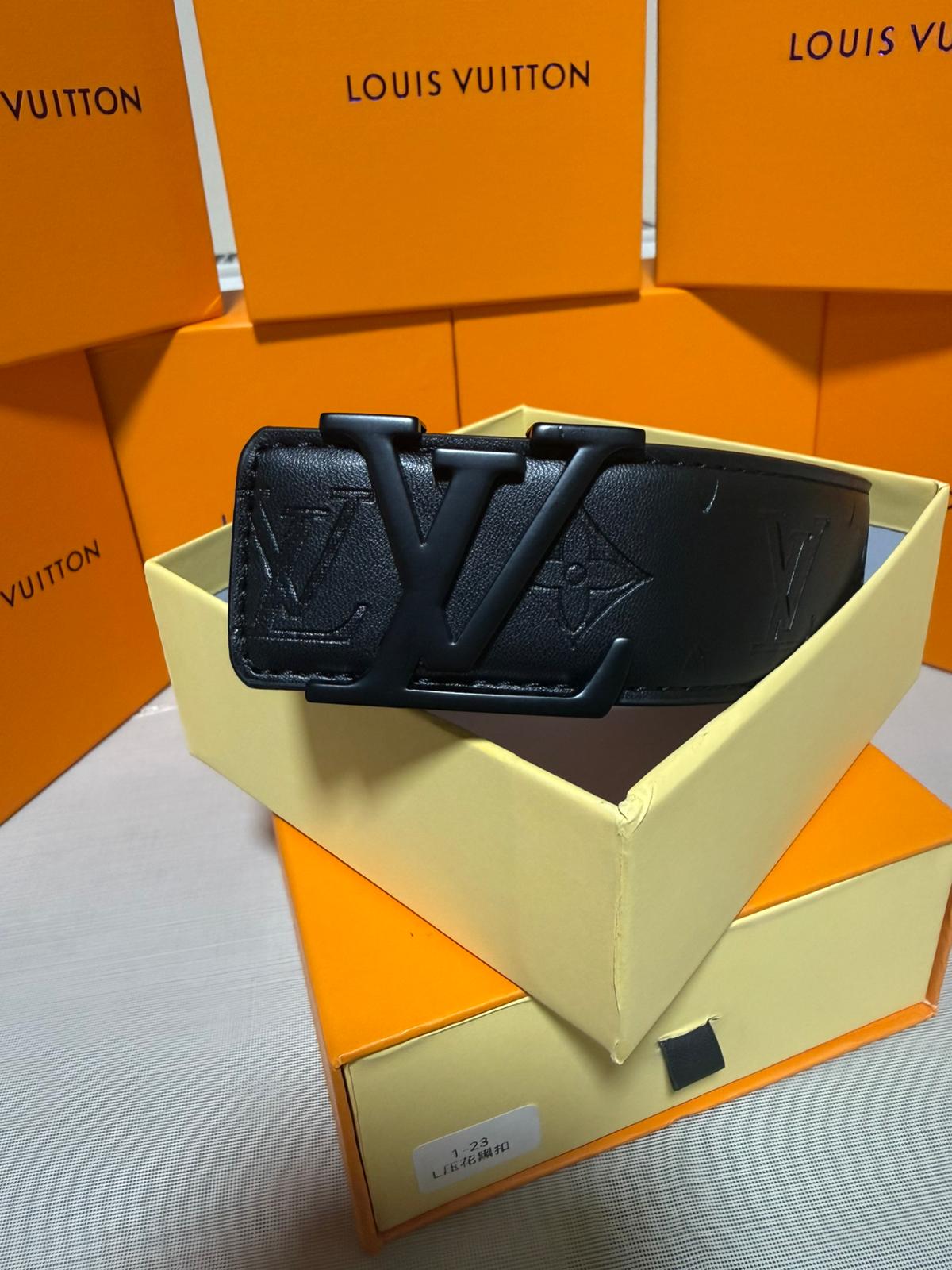 Unisex Leather Belt – Classic Everyday Style UK