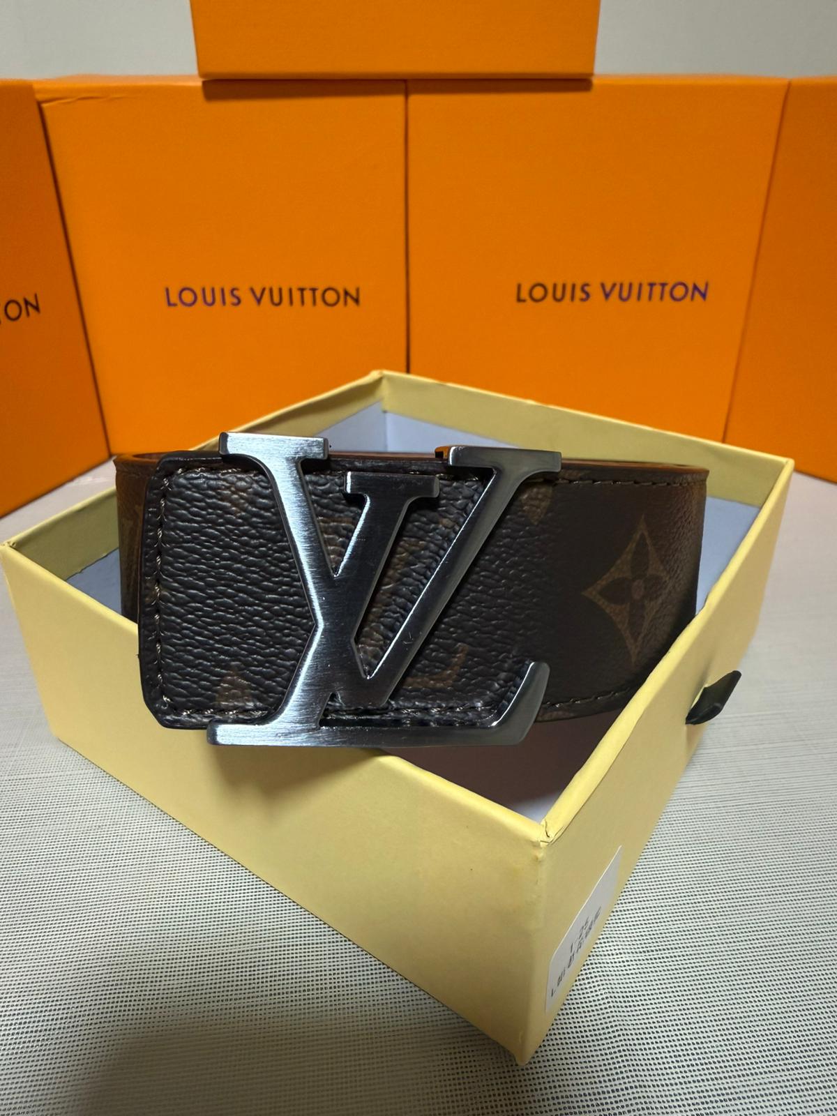 Unisex Leather Belt – Classic Everyday Style UK