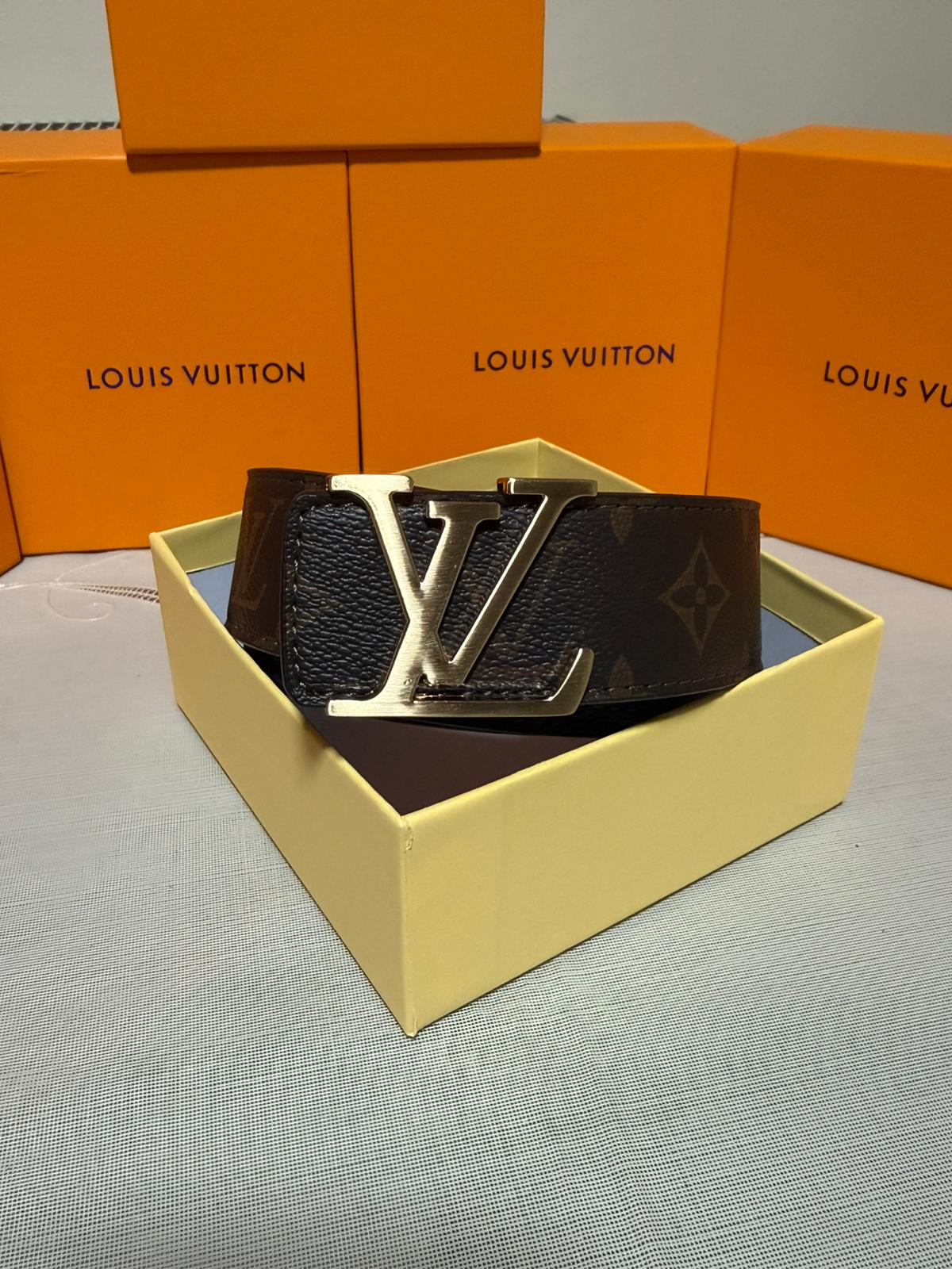 Unisex Leather Belt – Classic Everyday Style UK