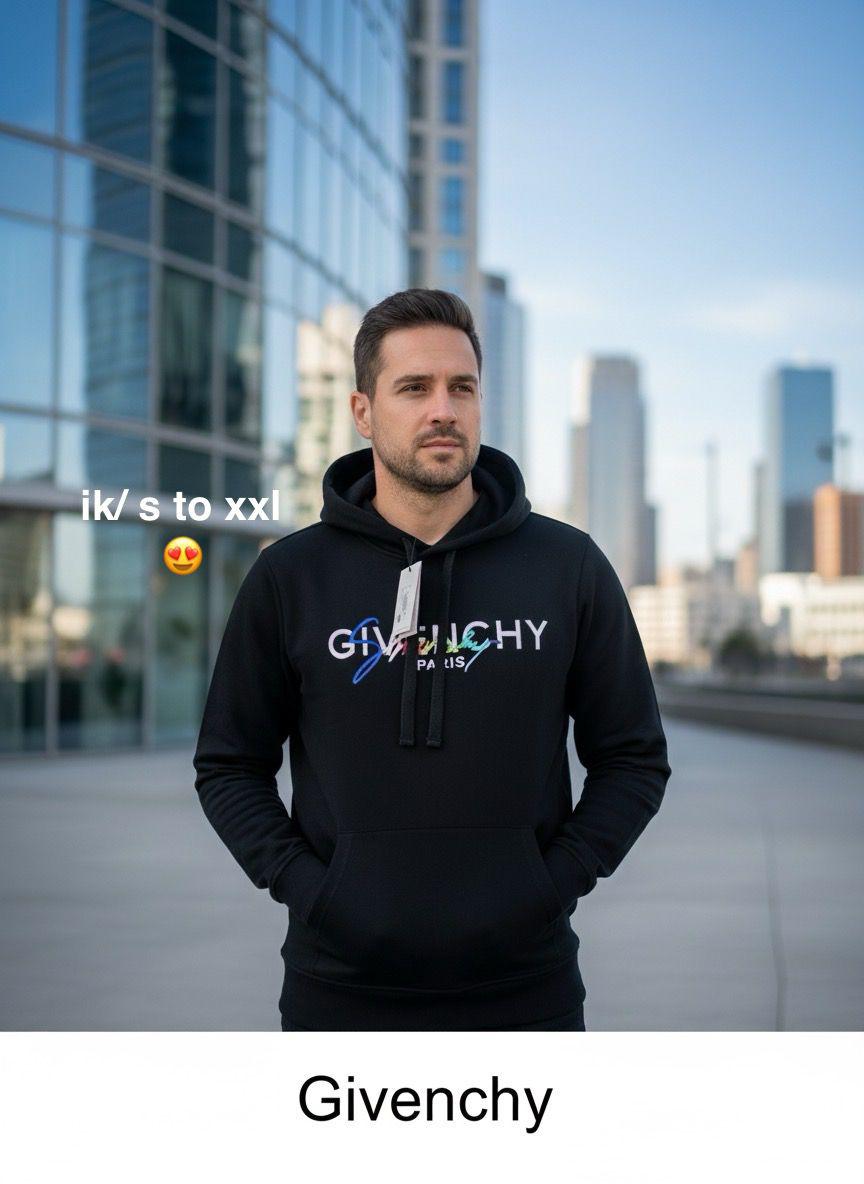 Trendy Men’s Pullover Hoodie – Black Luxury Edition